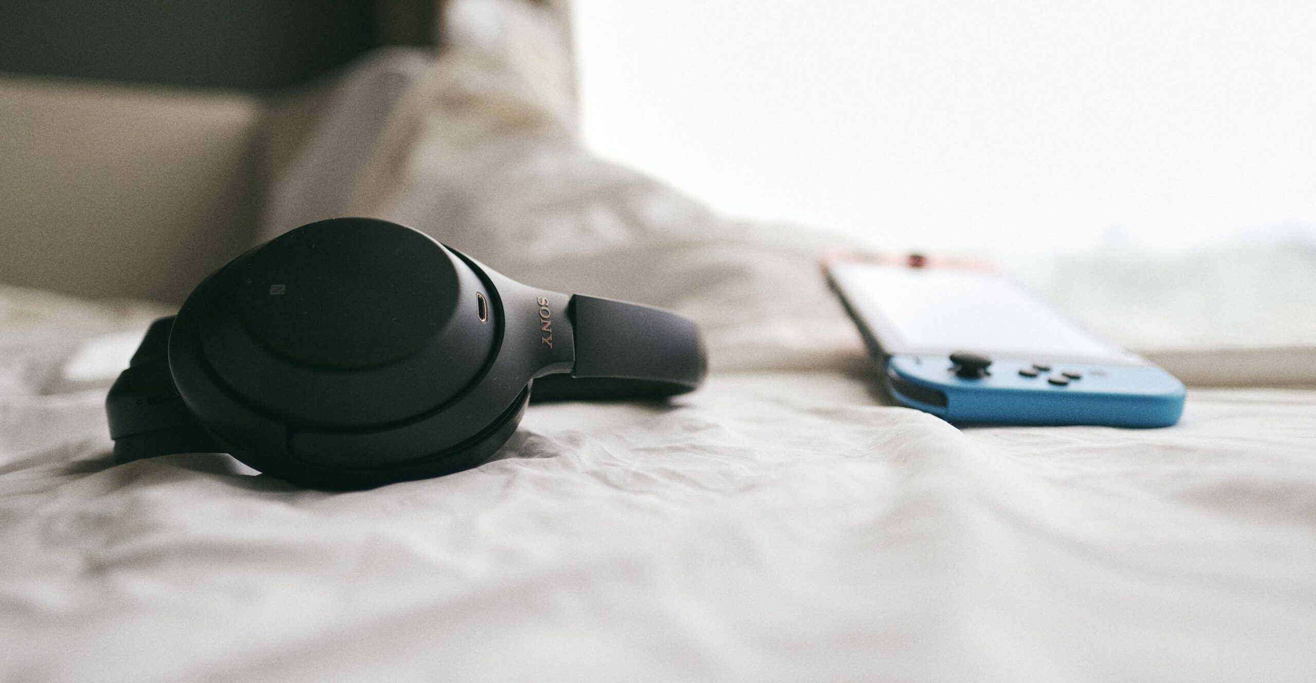 Sony WH-1000XM6 review noise cancelling headphones